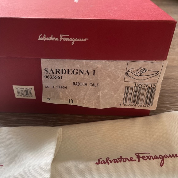 Salvatore Ferragamo shoes - Picture 4 of 13